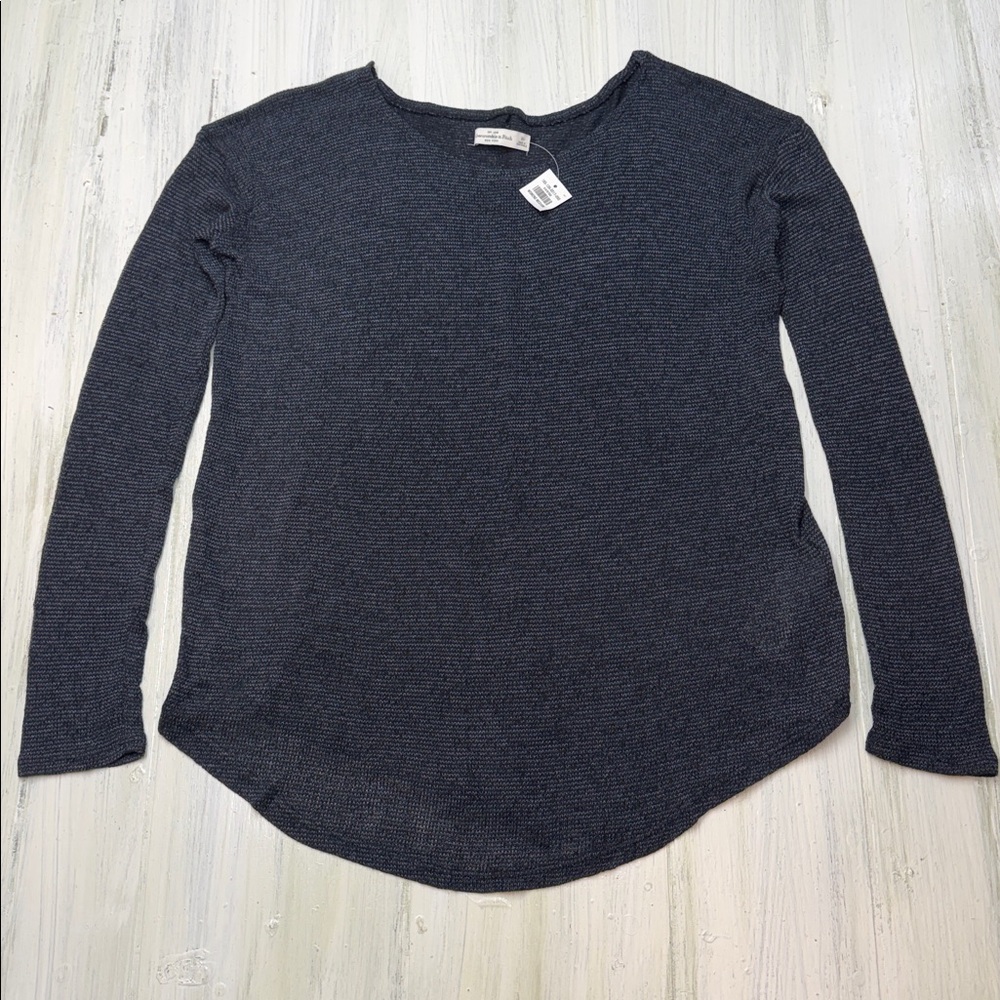 Abercrombie & Fitch Long Sleeve Charcoal Textured Lightweight Sweater Sz M